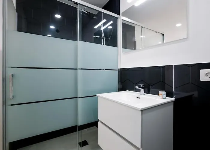 177 Canarias Адехе