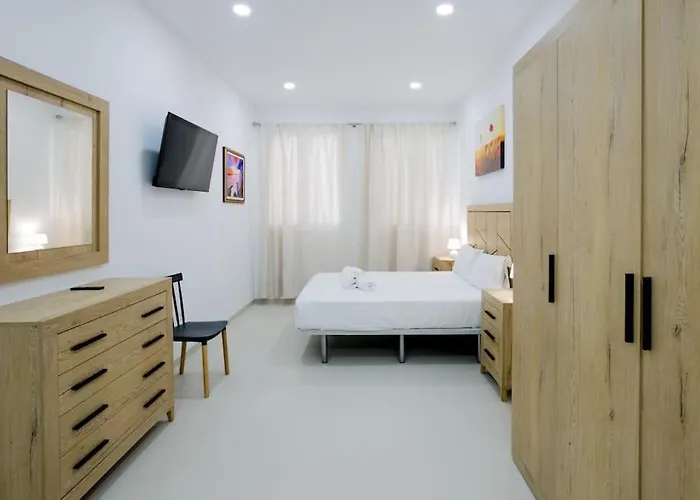 177 Canarias Адехе